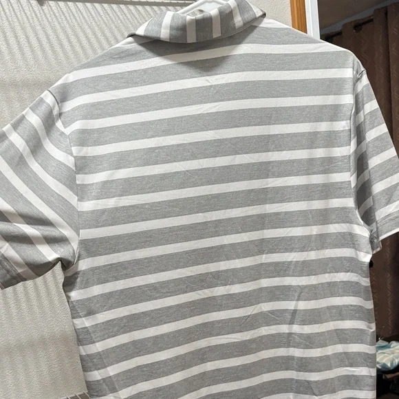 Under Armour Men's Light Gray and White Polo Shirt - Picture 6 of 7